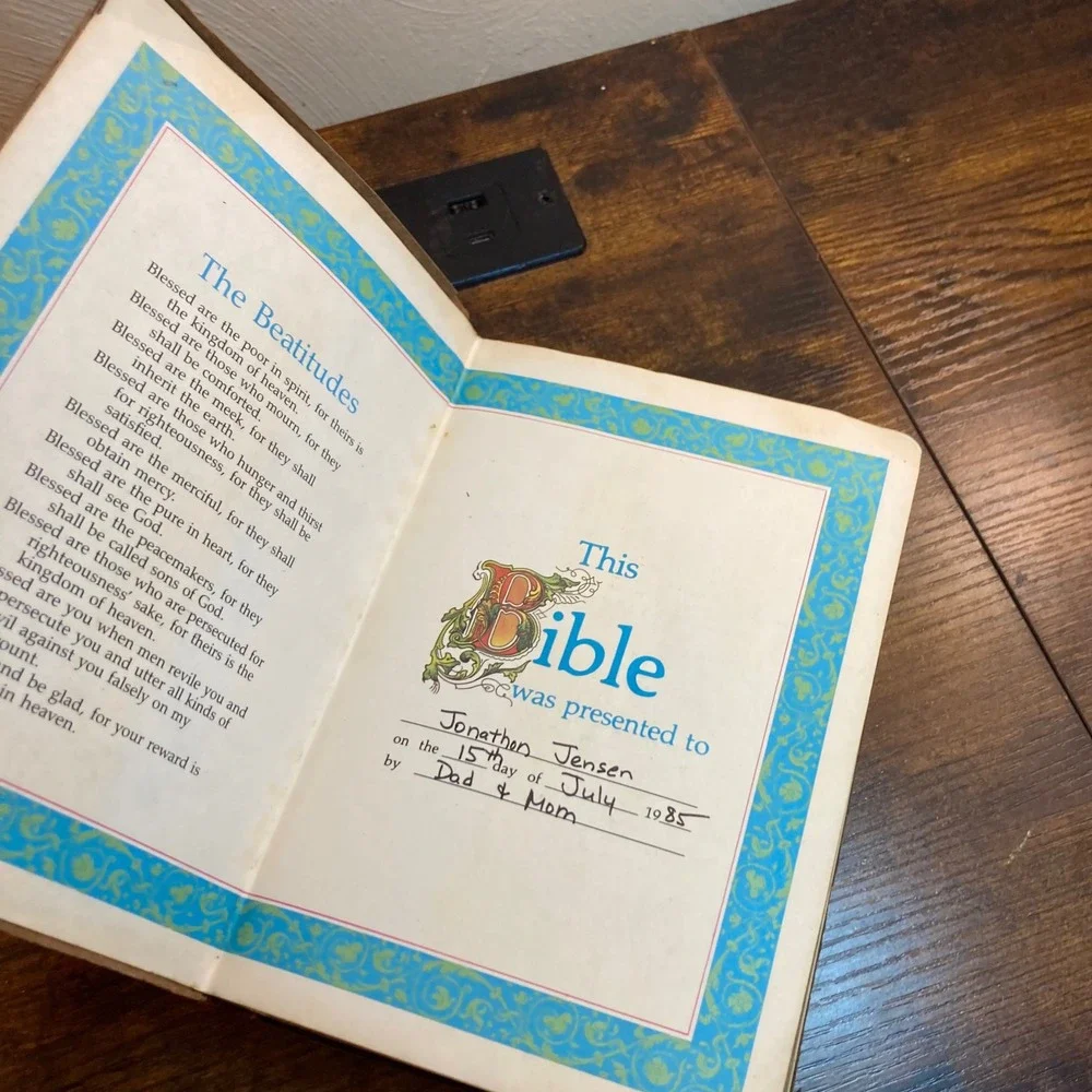 Holman 1982 RSV Holy Bible Revised Standard Version Brown Faux Leather Cover